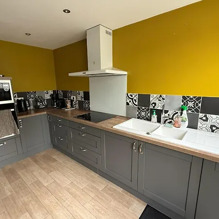 Familiale Avec Terrasse A كوسيك