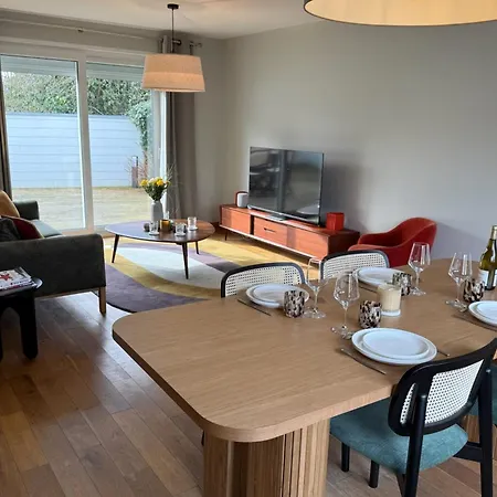 Familiale Avec Terrasse A بيت للعطل